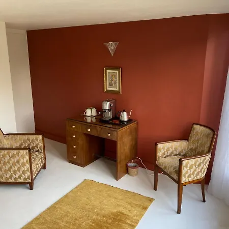 Vie En Rose Bed & Breakfast